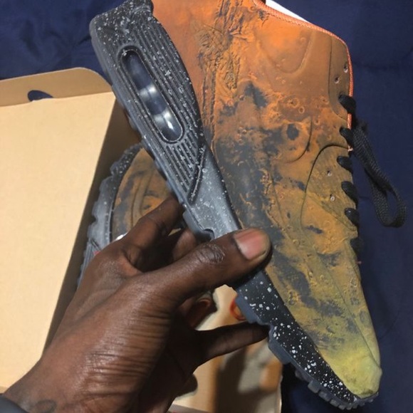 Mars landing air max - Picture 2 of 2